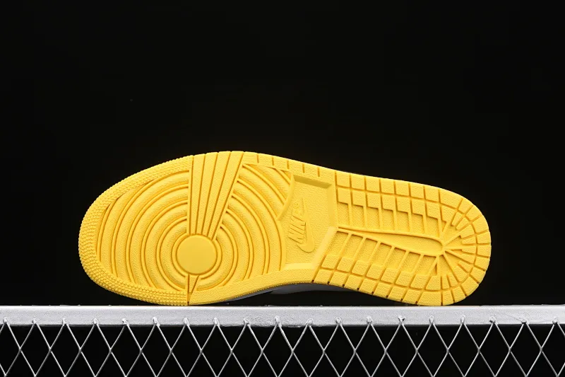 All categories Air Jordan Jordan series basketball shoes Air Jordan 1 Mid Air Jordan 1 Mid SE "Yellow Toe" AJ1 Joe 1 mid-top series basketball shoes 852542-071